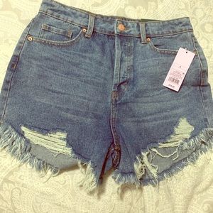 Size 6 NWT Target Denim shorts